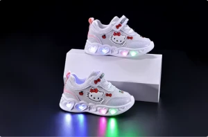 Sneakersy dla Dziewczynki z Motywem Bajkowym – Świecąca Podeszwa LED