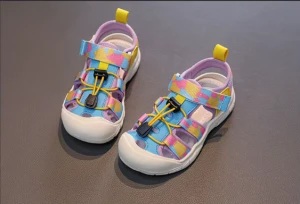 Sandały dziecięce sportowe z zakrytymi palcami – oddychające antypoślizgowe na lato 