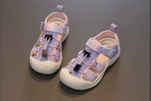 Sandały dziecięce sportowe z zakrytymi palcami – oddychające antypoślizgowe na lato 